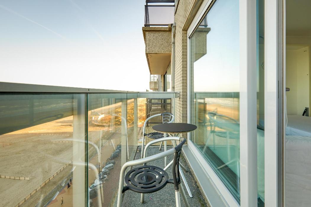 Beautiful Top Floor Seaview Studio Apartment B'Berge-Bruges Blankenberge Eksteriør billede